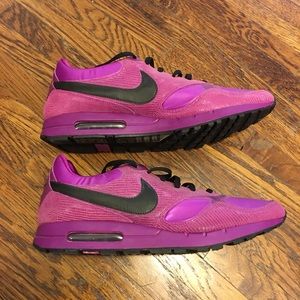 Nike air men’s sneakers in light purple size 11.5